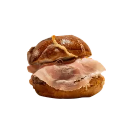 Hamburger con pane artigianale lucido, burger di chianina da 200g, porchetta, doppio formaggio fuso, onion rings croccanti e salsa BBQ